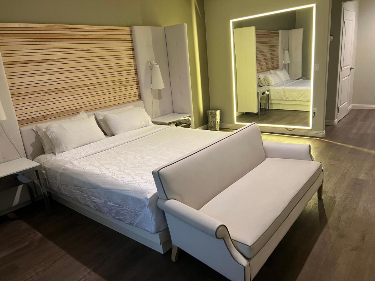 Aspire Inn & Suites Orange Esterno foto