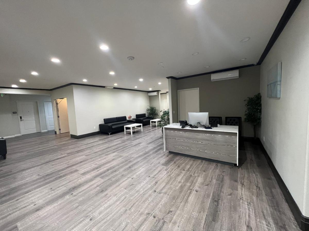 Aspire Inn & Suites Orange Esterno foto